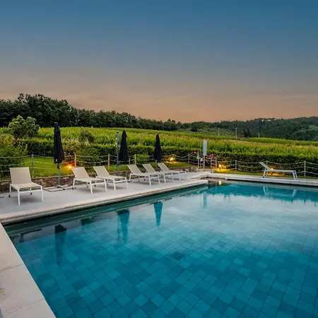 Appartement In Lucca In Wine Cappella