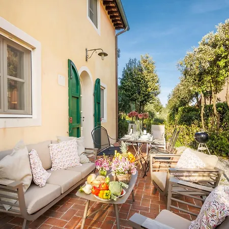 Appartement In Lucca In Wine
